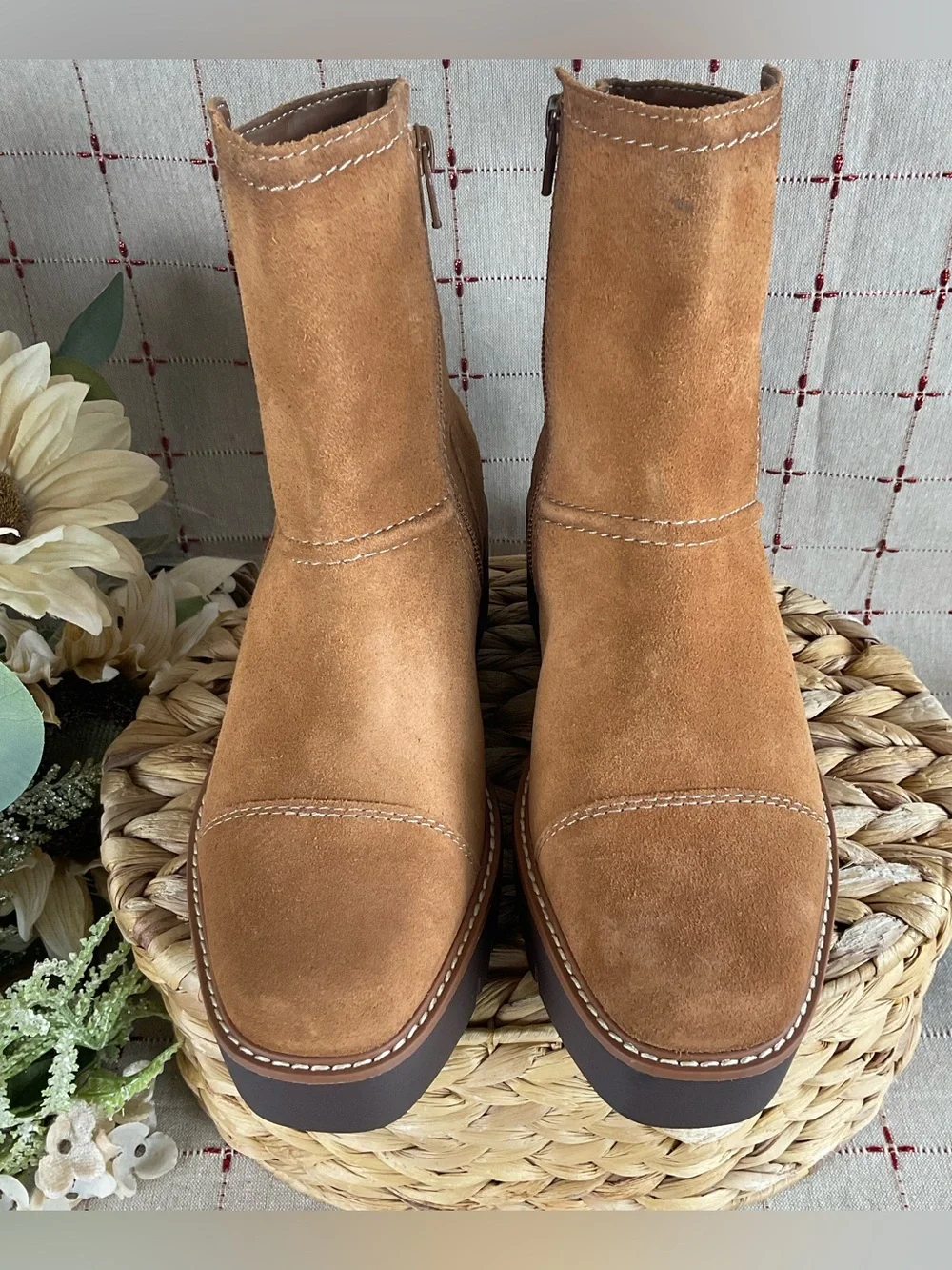 Naturalizer “Wylie” Tawny Brown Suede Wedge Platform Ankle Boots Size 6.5